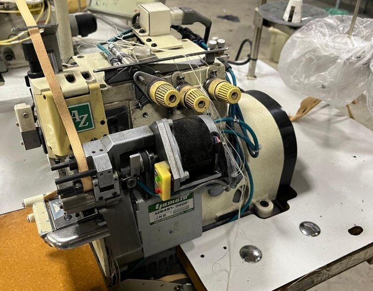 - INDUSTRIAL SEWING MACHINES